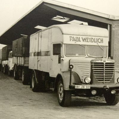 Übersee-Spedition Paul Weidlich GmbH - Hamburg - Europaweite LKW Transporte - Seit 1973